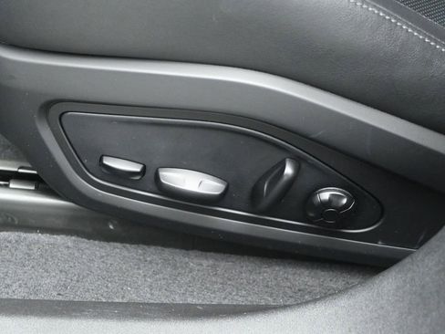 Used 2021 Porsche Taycan 4S image 9