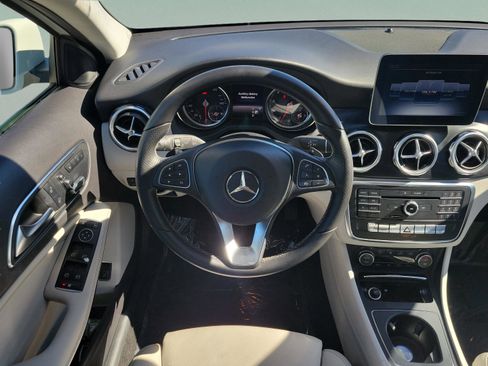 Certified 2018 Mercedes-Benz GLA 250 image 14