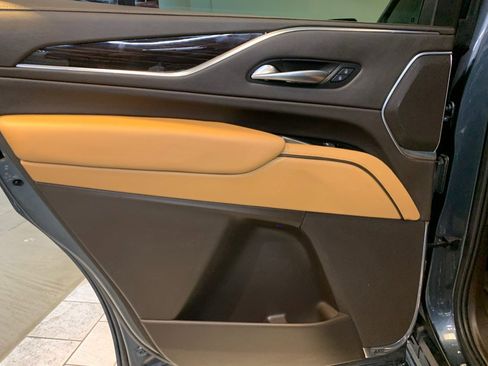 Used 2021 Cadillac Escalade Sport w/ Driver Assist Tech Package image 37