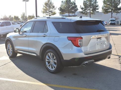 Used 2023 Ford Explorer Limited image 8