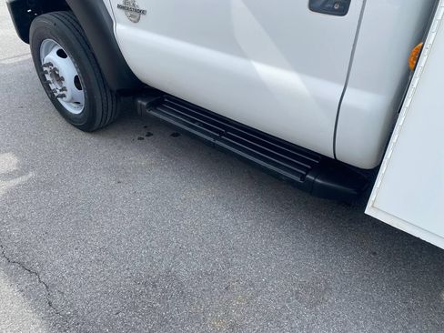 Used 2015 Ford F550 4x4 Regular Cab Super Duty image 7