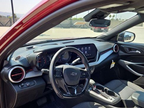 Used 2024 Chevrolet Trax RS w/ Driver Confidence Package FWD image 10