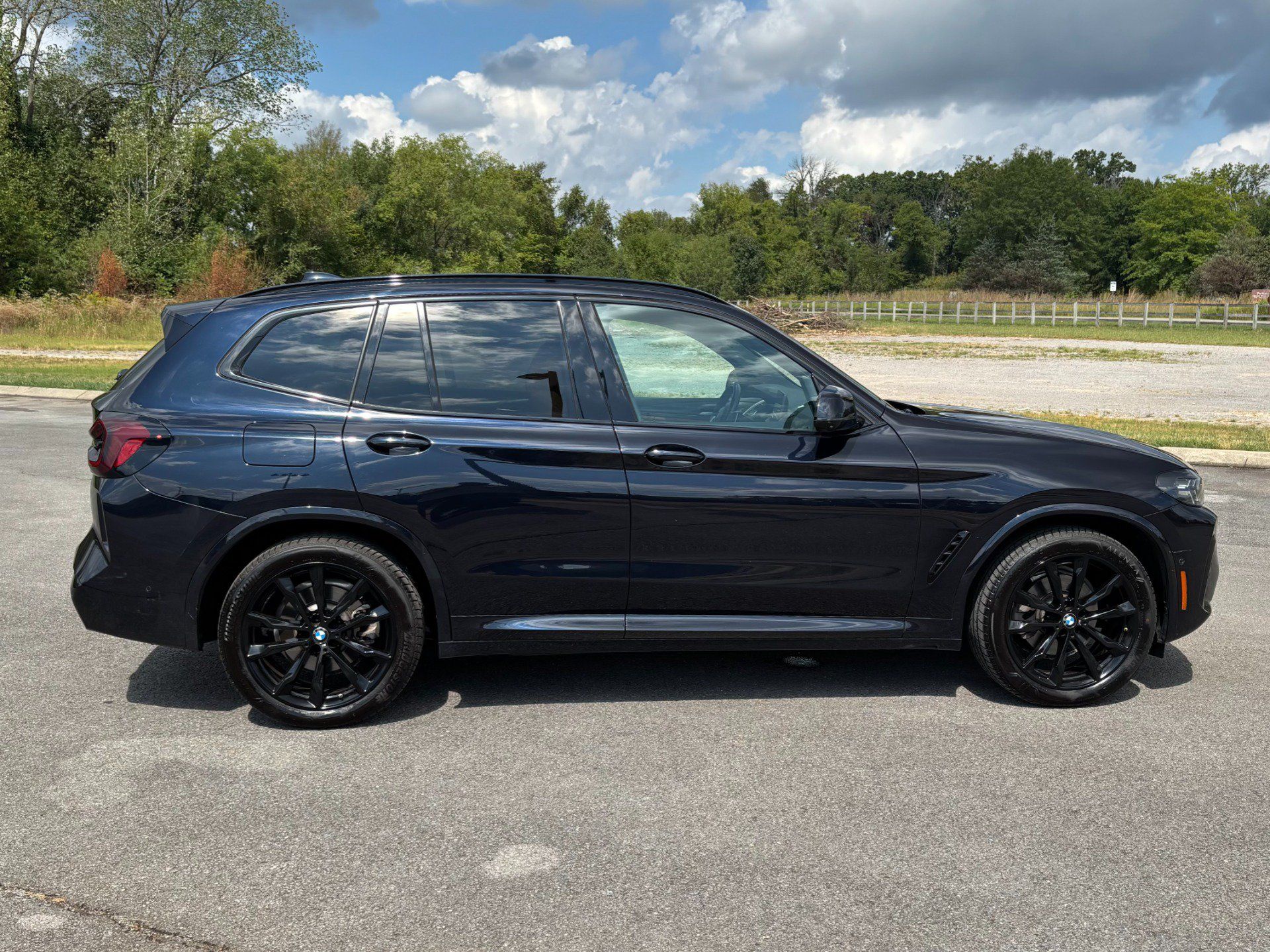 Used 2023 BMW X3 sDrive30i w/ M Sport Package RWD image 7