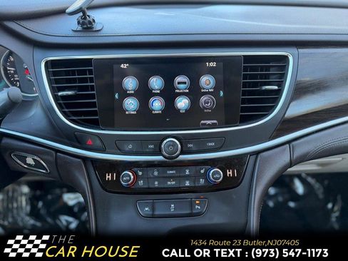 Used 2017 Buick LaCrosse Premium image 26