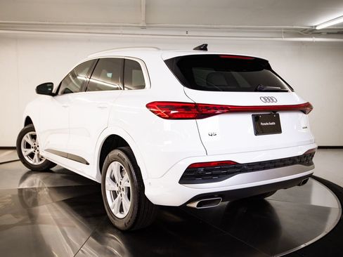 Used 2025 Audi Q5 Premium AWD/4WD image 3