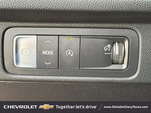 Certified 2025 Chevrolet Traverse LT w/ Driver Confidence Package image 26