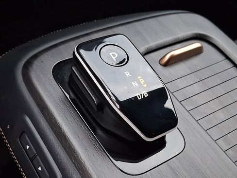 Used 2024 Nissan Ariya AWD image 12