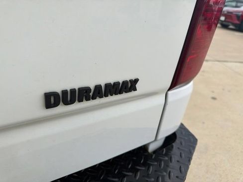 Used 2021 Chevrolet Silverado 1500 LT w/ Texas Edition Plus AWD/4WD image 9