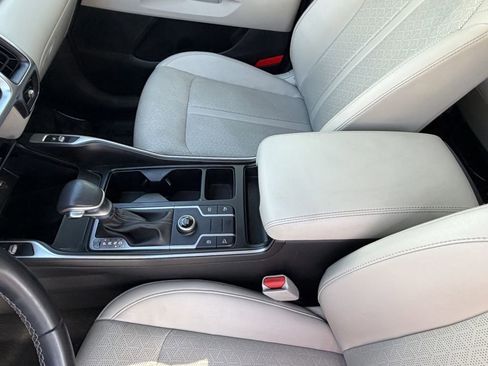 Certified 2022 Kia Sorento S FWD image 19