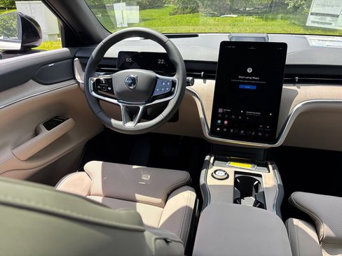 New 2026 Volvo EX90 Plus AWD/4WD image 28