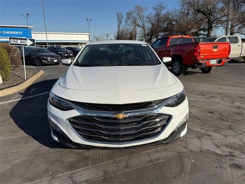 Used 2024 Chevrolet Malibu LT image 8