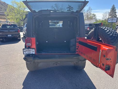 Used 2015 Jeep Wrangler Sport w/ Quick Order Package 24S AWD/4WD image 12