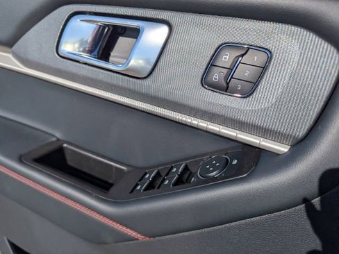 New 2026 Ford Explorer ST-Line w/ ST-Line Street Pack image 14