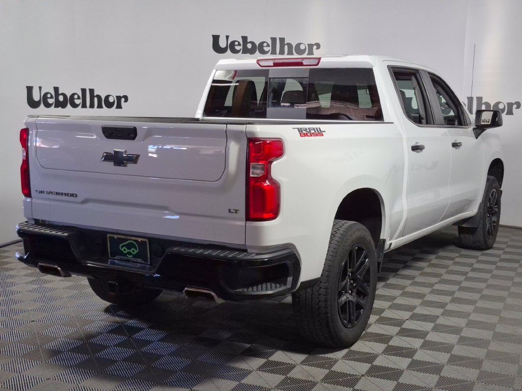 Used 2025 Chevrolet Silverado 1500 LT Trail Boss w/ Convenience Package II AWD/4WD image 7