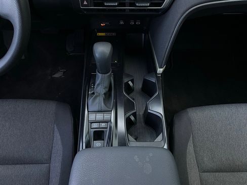 Used 2025 Toyota Camry LE image 13