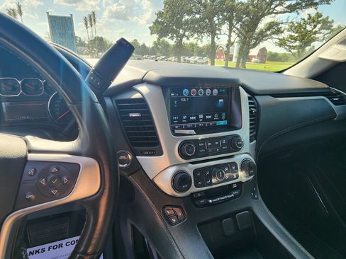 Used 2018 GMC Yukon XL SLT w/ Open Road Package AWD/4WD image 15