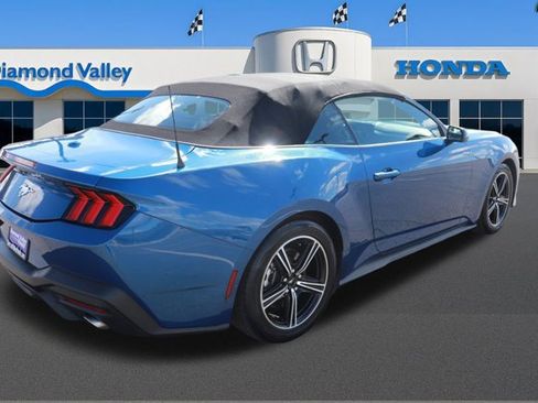 Used 2024 Ford Mustang Convertible image 6