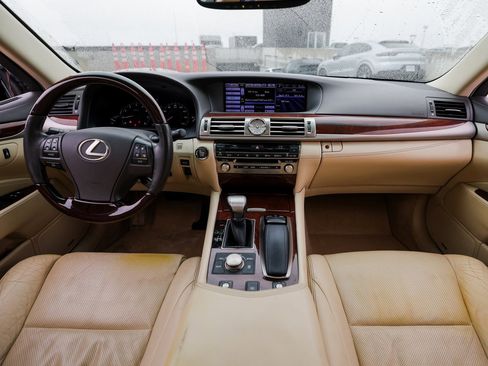 Used 2013 Lexus LS 460 image 26