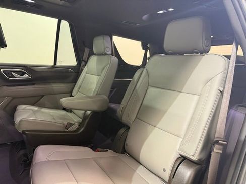 Used 2021 GMC Yukon SLT w/ SLT Premium Package image 26