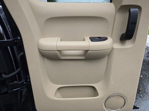 Used 2013 Chevrolet Silverado 1500 LTZ w/ Max Trailering Pack image 25