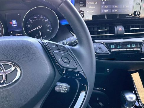 Used 2021 Toyota C-HR XLE image 18