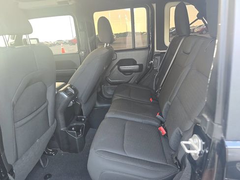 Used 2021 Jeep Wrangler Unlimited Sport AWD/4WD image 11