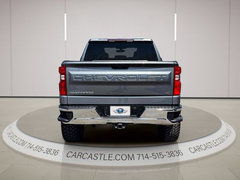 Used 2021 Chevrolet Silverado 1500 LT AWD/4WD image 5