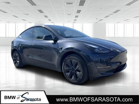 Used 2024 Tesla Model Y Long Range image 1