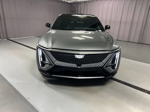 Used 2024 Cadillac Lyriq Tech RWD image 2