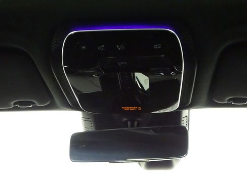 Used 2024 Mercedes-Benz GLC 300 image 29