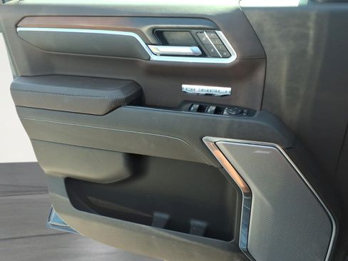 Used 2025 GMC Sierra 1500 Denali AWD/4WD image 19