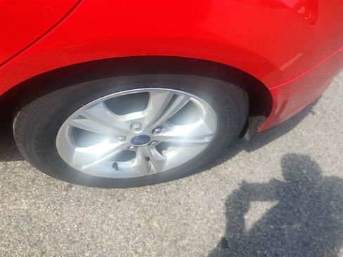 Used 2014 Ford Focus SE FWD image 8