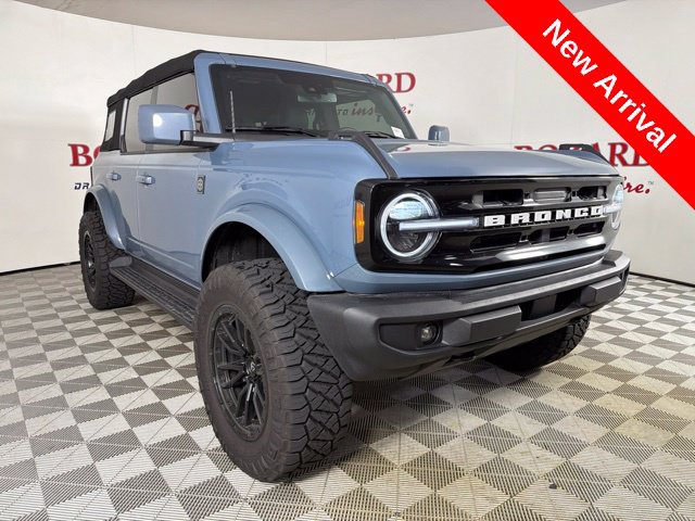 Used 2025 Ford Bronco Outer Banks AWD/4WD image 1