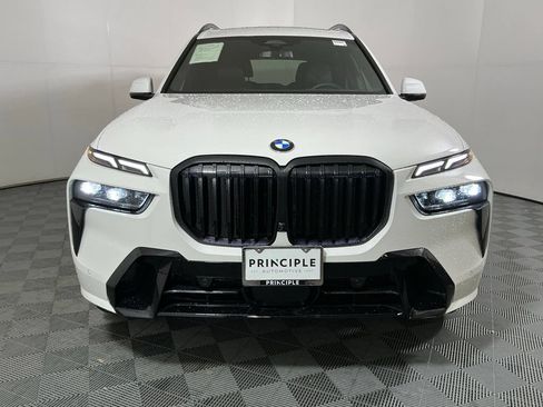 Certified 2026 BMW X7 xDrive40i w/ M Sport Package AWD/4WD image 3