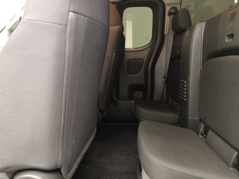 Used 2022 Nissan Frontier S w/ Technology Package image 18