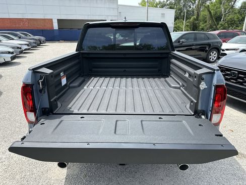 New 2026 Honda Ridgeline Black Edition image 9