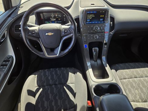 Used 2015 Chevrolet Volt FWD image 12