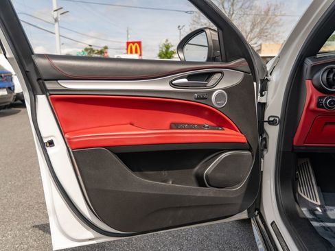 Used 2021 Alfa Romeo Stelvio Ti Sport image 11