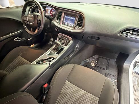 Used 2022 Dodge Challenger R/T RWD image 12