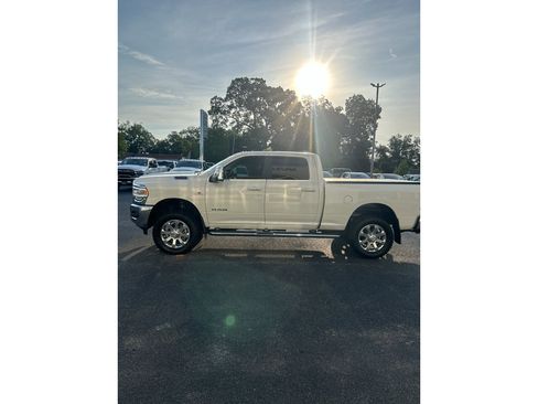 Used 2023 RAM 2500 Laramie AWD/4WD image 4
