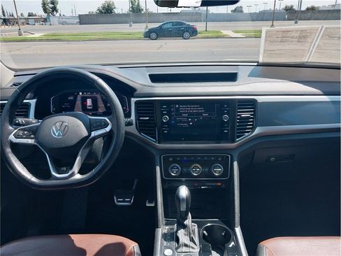 Used 2023 Volkswagen Atlas SEL Premium AWD/4WD image 13