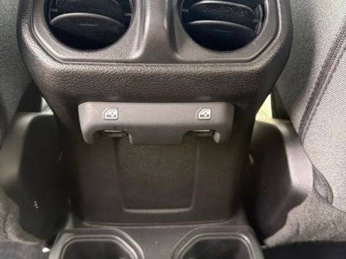Used 2024 Jeep Wrangler Unlimited Sport AWD/4WD image 12