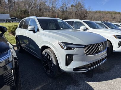 New 2026 Volvo XC90 B6 Plus w/ Protection Package Premier