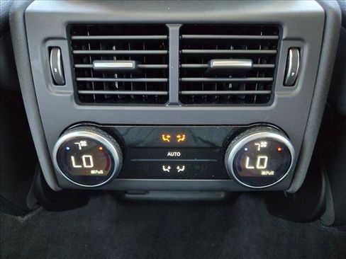 Used 2026 Land Rover Discovery S AWD/4WD image 18