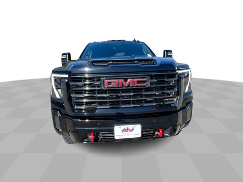 Used 2024 GMC Sierra 2500 AT4 w/ AT4 Premium Plus Package image 3