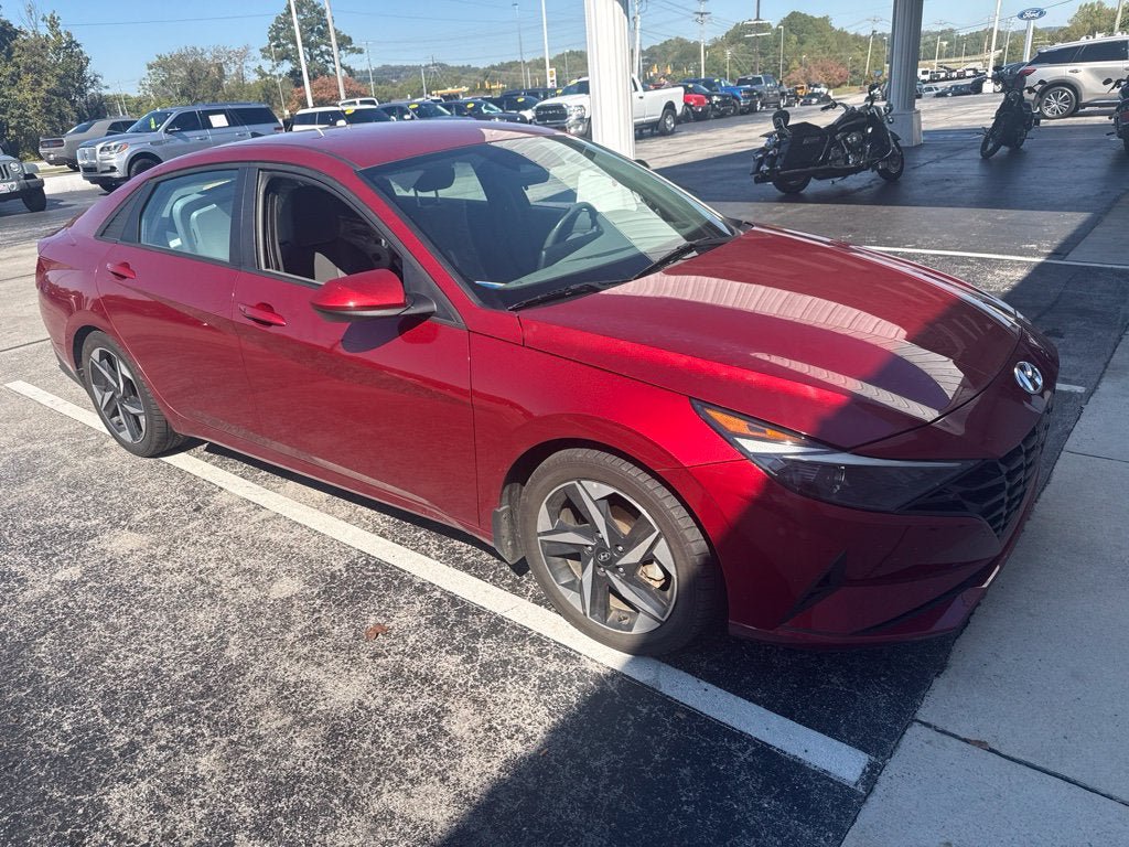Used 2023 Hyundai Elantra SEL w/ Convenience Package FWD image 7