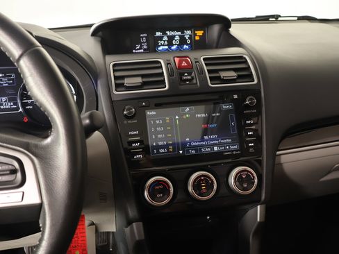 Used 2018 Subaru Forester 2.5i Limited AWD/4WD image 5