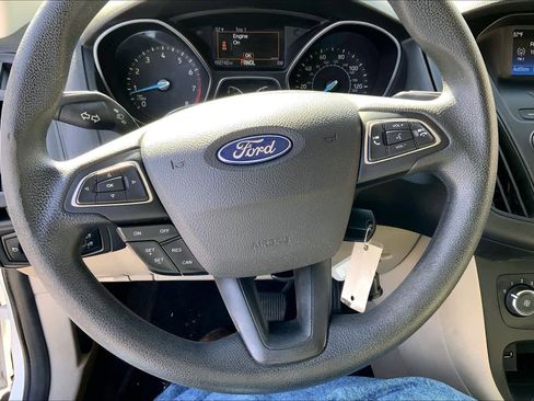 Used 2016 Ford Focus SE image 18