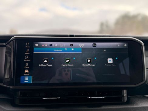 Used 2024 Jeep Wrangler Unlimited Sahara w/ Dual Top Group image 18