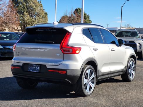 Certified 2023 Volvo XC40 Recharge Plus image 3